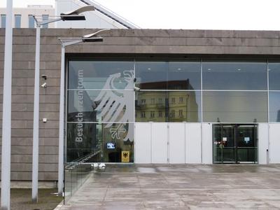 Berlin, 24 March 2018The entrance of the German Prime Minister's Office (Chancellery).A n?met minisztereln?ki hivatal (kancell?ria) bej?rata.-stock-foto
