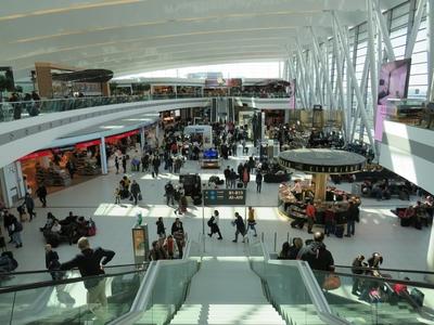 Budapest, 22 Marcg 2018The Passenger Hall of the Liszt Ferenc (Ferihegy) Airport.A Liszt Ferenc (Ferihegyi) rep?l?t?r utascsarnoka.-stock-foto