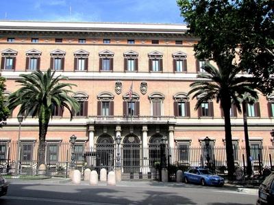 US Embassy in Rome - Via Veneto-stock-foto