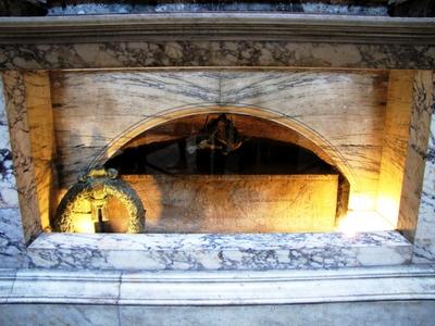 Rome - Raffaello Sanzio - Tomb in Pantheon-stock-foto