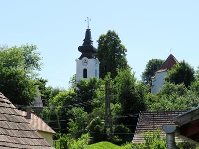 Als?pet?ny, 13 May 2018View of Als?pet?ny with the Catholic Church.Als?pet?ny l?tk?pe a katolikus templommal.-stock-foto