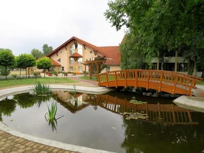 Balástya village - Lake and bridge - Landscape-stock-foto