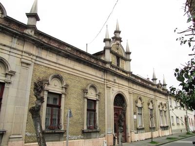 V?c, 2016. m?rcius 27.A Gasparik K?zm?r utca 8. sz. alatti, 1900-as ?vek elej?n ?p?lt v?dett lak??p?lete.-stock-foto