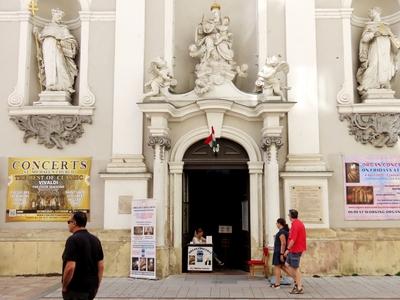 Budapest - The Szent Mihály church in Váci Street-stock-foto
