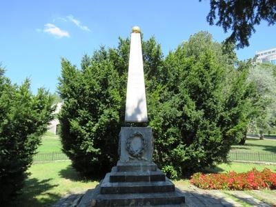 Budapest, 18 July 2017Monument of the Soldiers fallen during the fight for the Castle of Buda in the Revolution of 1849.1848-as h?si eml?km? a XII. ker?leti Geszteny?s kertben. A Budav?r bev?tel?n?l 1849. m?jus 21-?n elesett honv?dek porainak si?rhelye.-stock-foto
