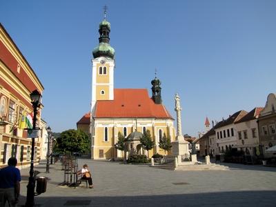 K?szeg (Hungary), 13 September 2016.View of the Historical Hungarian City of K?szeg.K?szegi l?tk?p a Szent Imre templommal (XVII. sz.) a Jurisics t?ren.-stock-foto