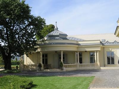 Terrace of Halász Castle - Kápolnásnyék - Hungary-stock-foto