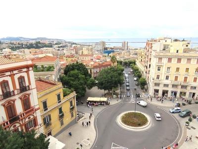 Cagliari skyline from Saint Remy bastion - Sardinia - Italy-stock-foto