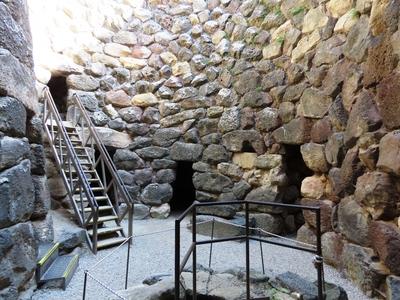 Nuragh people's fortress from 1500 BV - Barumini - Sardinia - Italy-stock-foto