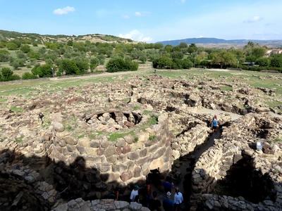 Visitors in Nuragh fortress - Barumini - Sardinia - Italy-stock-foto