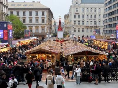 Budapest Winter Fair - 2025 - Christmas Fair on Szent István square-stock-foto