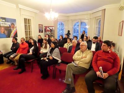 Representatives of the Hungarian movement in solidarity with Venezuela - Budapest-stock-foto