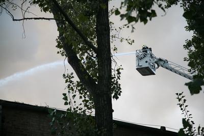 Használaton kívüli épület gyulladt ki Budapesten-stock-foto