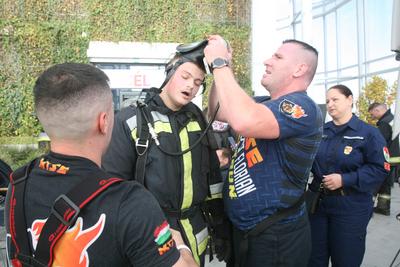 Országos Tűzoltó Lépcsőfutó Bajnokság Budapesten-stock-foto