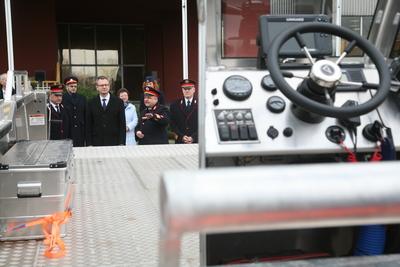 Tűzoltó gépjárművek és eszközök átadása Budpesten-stock-photo