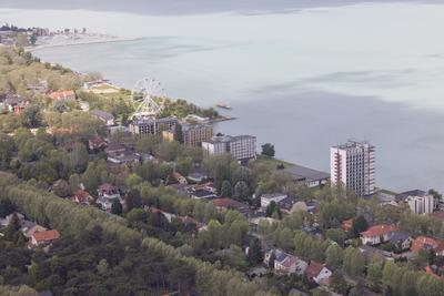 Police helicopter flight near lake Balaton-stock-foto