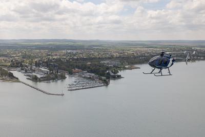 Police helicopter flight near lake Balaton-stock-foto