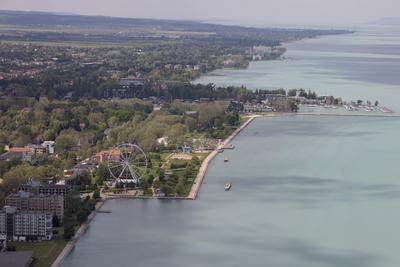 Police helicopter flight near lake Balaton-stock-foto