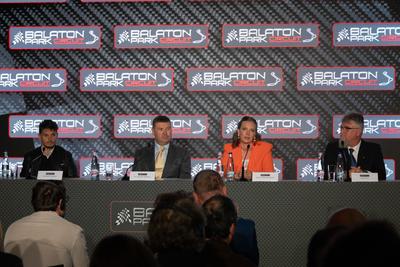 Giancarlo Fisichella (ITA), Gianpaolo Matteucci  (ITA), Adrienn Dancso (HUN) and Zsolt Forro (HUN)-stock-foto