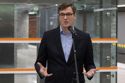 M3 underground line partial restart press conference in Budapest-stock-foto