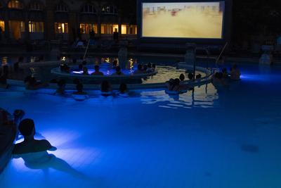 CineSpa in Szechenyi Bath in Budapest-stock-foto