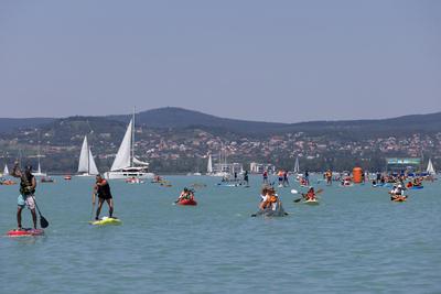 Balaton Cross Paddling in Hungary-stock-foto
