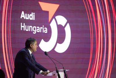 PPE engine production starts in Gyor Audi factory-stock-foto