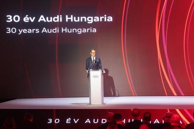 PPE engine production starts in Gyor Audi factory-stock-foto