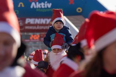 Santa Run in Budapest-stock-foto