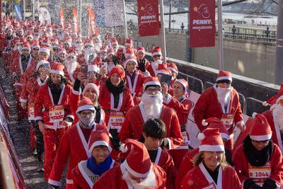 Santa Run in Budapest-stock-foto