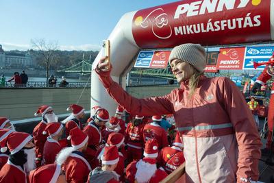 Santa Run in Budapest-stock-foto