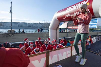 Santa Run in Budapest-stock-foto