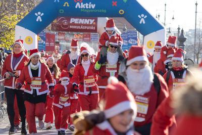 Santa Run in Budapest-stock-foto