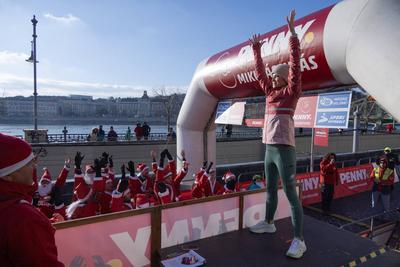 Santa Run in Budapest-stock-foto
