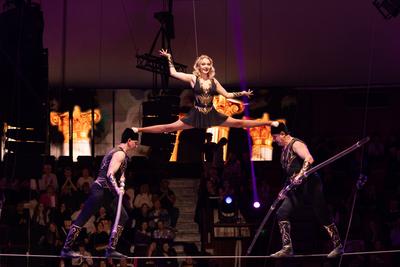 Group Tightroupe Walkers Antik (RUS)-stock-foto