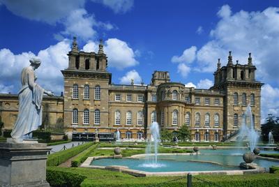 Water fountain and statue in the garden before Blenheim Palace, Oxfordshire, England, United Kingdom, Europe-stock-photo