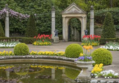 Compton Acres Garden Pond, Canford Cliffs, Poole, Dorset, England, UK-stock-photo