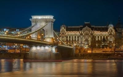 Chain bridge in Budapest, Hungary-stock-photo