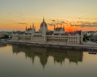 Parliament building at the bank of Danube river, Budapest, Hungary-stock-foto