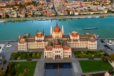 Parliament building at the bank of Danube river, Budapest, Hungary-stock-foto