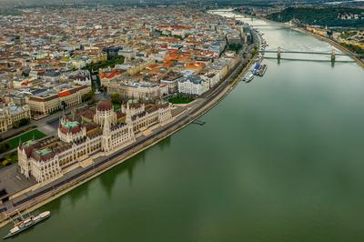 Parliament building at the bank of Danube river, Budapest, Hungary-stock-foto