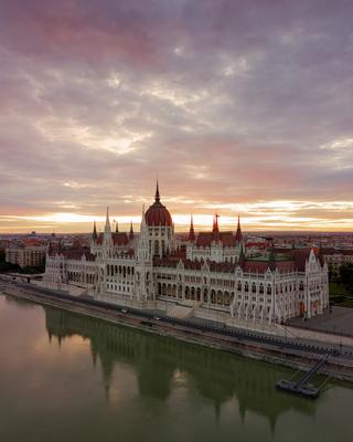 Parliament building at the bank of Danube river, Budapest, Hungary-stock-foto