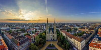 St. Elizabeth Parish Church of Arpad House-stock-foto