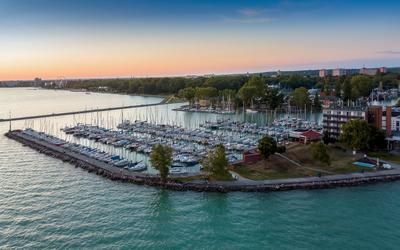 Siofok port, Yacht port-stock-foto
