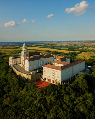 Pannonhalama Benedictine abbey.-stock-foto