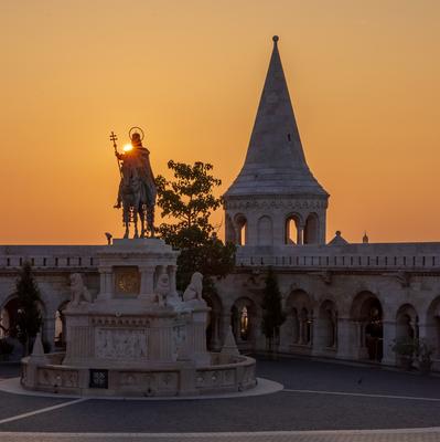 St. Stephen monumnet in the Fishermans bastion-stock-foto