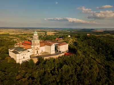 Pannonhalama Benedictine abbey.-stock-foto
