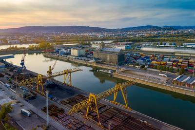 Csepel freeport-stock-foto