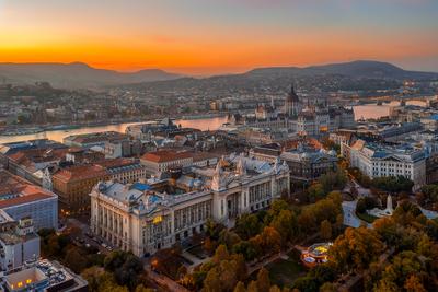 Aerial photo about the MTVA Old cheadquarters buliding in Szechenyi square, Budapest, Hungary.-stock-foto