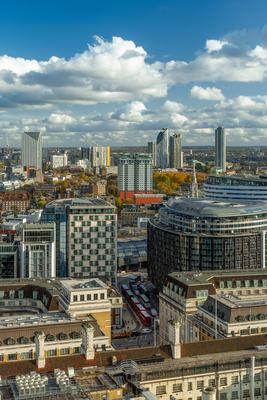 London cityscape with buses-stock-foto